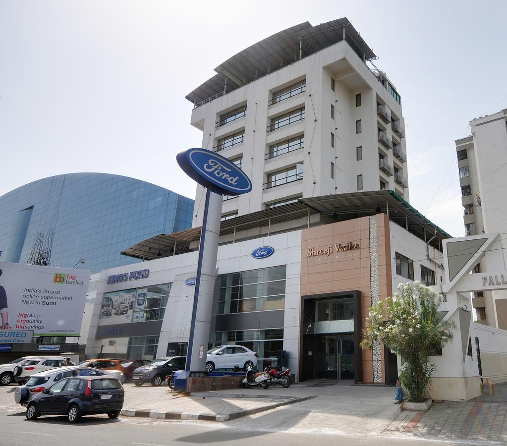 Shreeji Vatika Hotel Surat Bagian luar foto