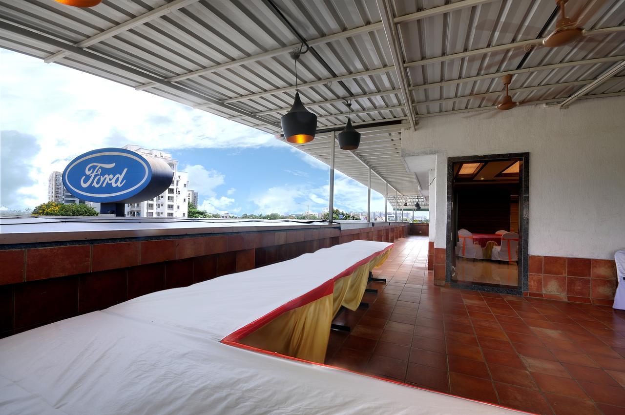 Shreeji Vatika Hotel Surat Bagian luar foto